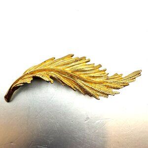 Vintage Gold Tone Feather Spray Brooch Large Curved Leaf Statement Pin